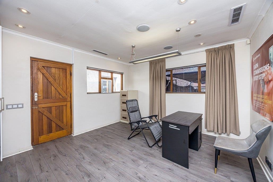 To Let commercial Property for Rent in Milnerton Western Cape